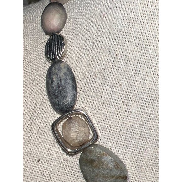 Stone And Cat Eye Necklace -- 18" - Picture 3 of 9